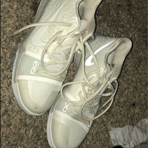 kyrie irving basketball shoes